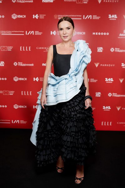 Альона Лавренюк Альона Лавренок на відкритті 16-го Одеського міжнародного кінофестивалю